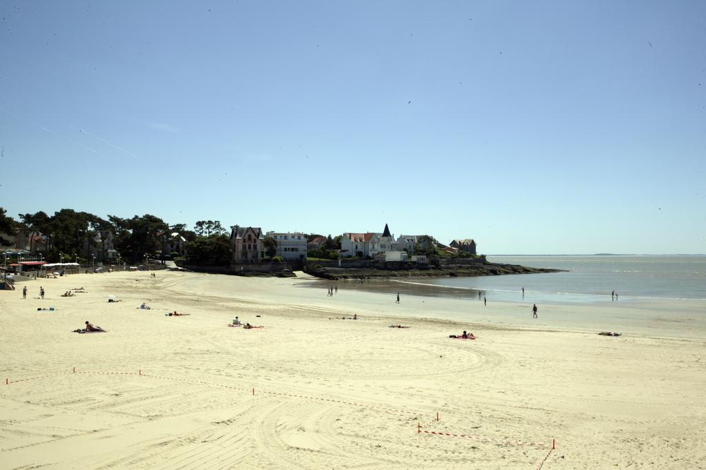 Hotel De La Plage Saint-Palais-sur-Mer Exterior photo